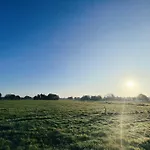 Huuske Lütten Uttied - Landleben Genießen *